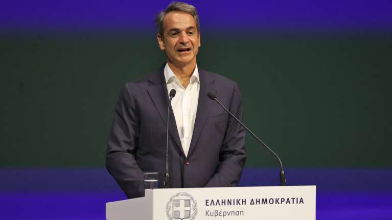 Μητσοτάκης από Θεσσαλονίκη: Στη Γαλλία έρχεται λιτότητα, εμείς μειώνουμε φόρους και αυξάνουμε δαπάνες