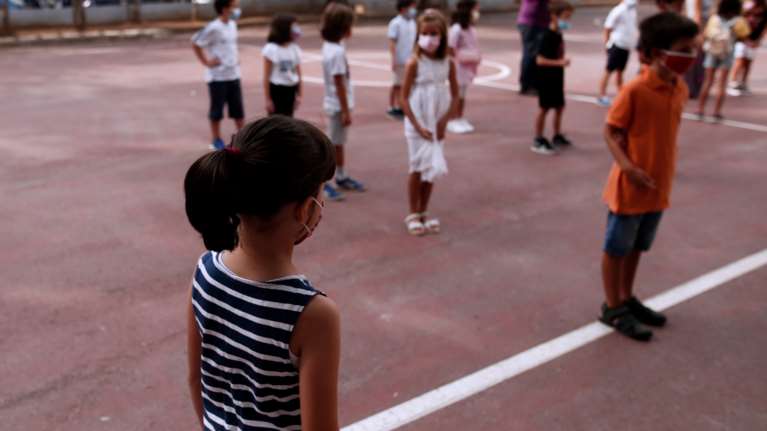 Λάρισα: Αμετανόητοι γονείς αρνητές κρατούν 34 παιδιά μακριά από το σχολείο - Κίνδυνος να χάσουν την χρονιά