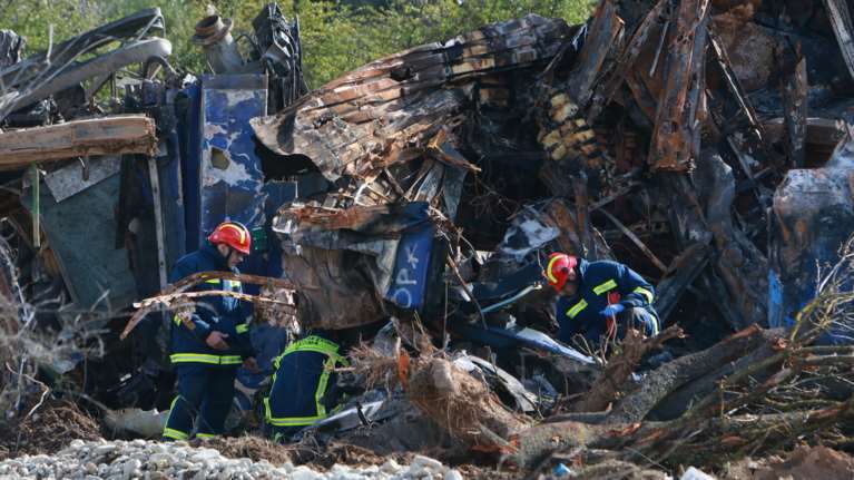 Η συγκλονιστική περιγραφή της πρώτης διασώστριας στα Τέμπη: &quot;Απελπιστήκαμε όταν αρχίσαν να βγαίνουν οι σοροί...&quot;