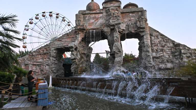 Ατύχημα στο Allou Fun Park: Καταγγελία - Μπήκε &quot;χέρι&quot; στο τρενάκι που σφραγίστηκε από την αστυνομία; [Βίντεο]