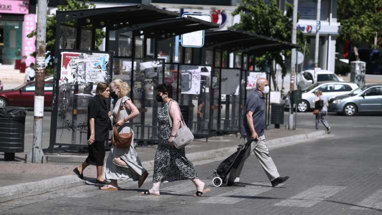 Κορονοϊός: Σχεδόν 10.000 νέα κρούσματα στην Αττική - 1.385 στη Θεσσαλονίκη