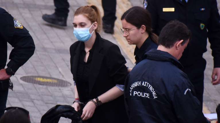 Ρούλα Πισπιρίγκου: Αιφνιδιαστική μεταγωγή από τον Κορυδαλλό στη Θήβα - "Αντιμετωπίζει σοβαρά προβλήματα υγείας"