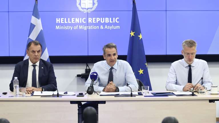 Στο υπουργείο Μετανάστευσης ο Μητσοτάκης: &quot;Θετικά τα δείγματα γραφής - Το νερό έχει μπει στο αυλάκι&quot;