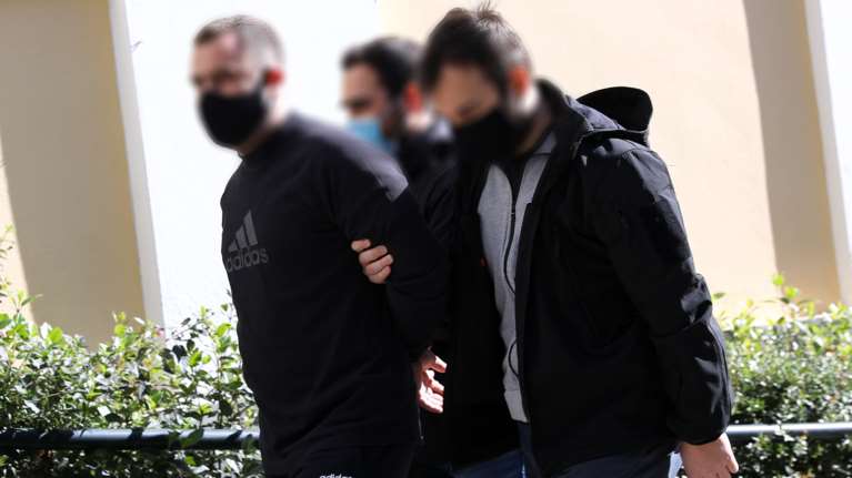 Προφυλακίστηκε ο συνοδηγός του Αλκέτ Ριτζάι: Κατηγορείται για μακελειό σε μπαρ της Γλυφάδας