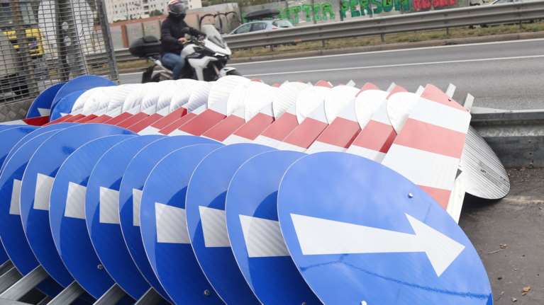 Ρομά προσπάθησαν να κλέψουν 500 κιλά σιδερόβεργες από το εργοτάξιο του FlyOver στη Θεσσαλονίκη- Τους συνέλαβαν επ αυτοφώρω