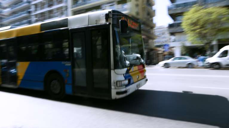 Θεσσαλονίκη: Νέα σεξιστική επίθεση οδηγού ΟΑΣΘ σε επιβάτιδα επειδή φορούσε... μπουστάκι - Κάλεσε και την αστυνομία
