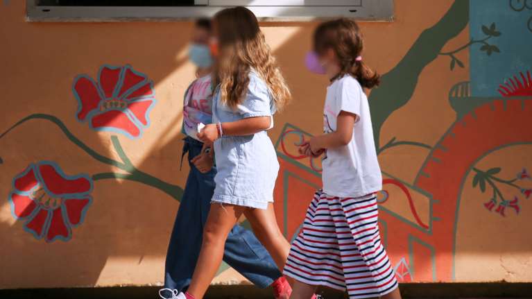 Σχολεία: Έως την Παρασκευή μπορούν να προμηθευτούν οι μαθητές τα έξι self test για όλο τον Σεπτέμβριο