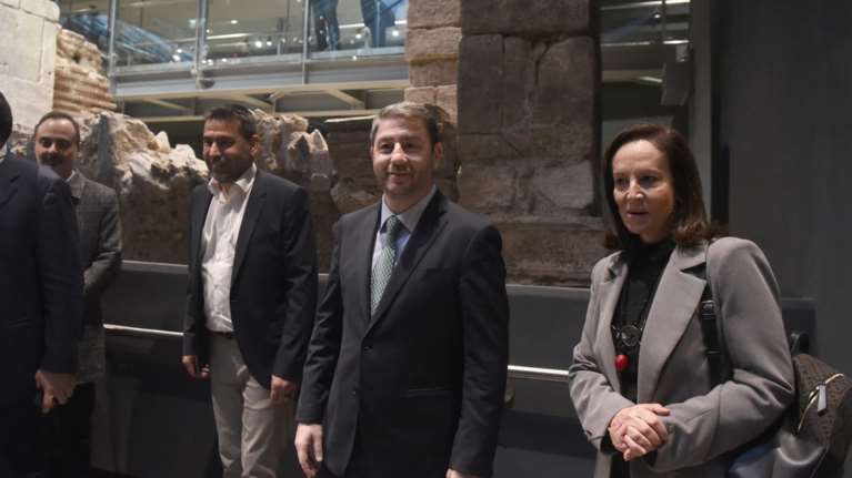 Ο Νίκος Ανδρουλάκης στο μετρό Θεσσαλονίκης: &quot;Συγκινητική ξενάγηση που αναδεικνύει ιστορία της πόλης&quot; [εικόνες]