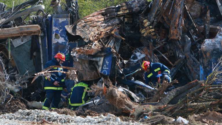 Καρφιά Λύτρα για Τέμπη: Δεν γίνεται το 2023 οι ζωές των επιβατών να εξαρτώνται από τον κάθε κύριο Βασίλη