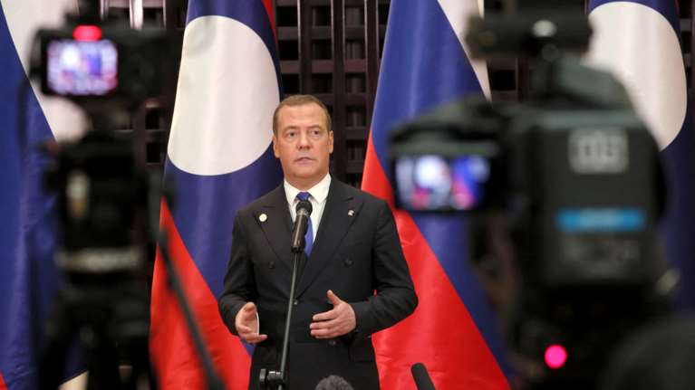 Μεντβέντεφ: Ο πόλεμος στην Ουκρανία θα διαρκέσει δεκαετίες - Θα εξαπολύσουμε προληπτικό πλήγμα αν το Κίεβο πάρει πυρηνικά