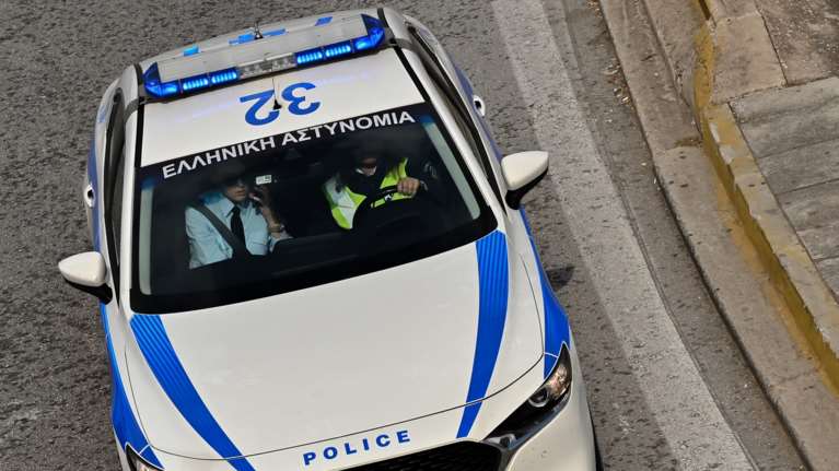 Διάρρηξη-μαμούθ στο Κολωνάκι: Μπήκαν από τον φωταγωγό, άρπαξαν κοσμήματα, ρολόγια και διαμάντια αξίας 150.000 ευρώ