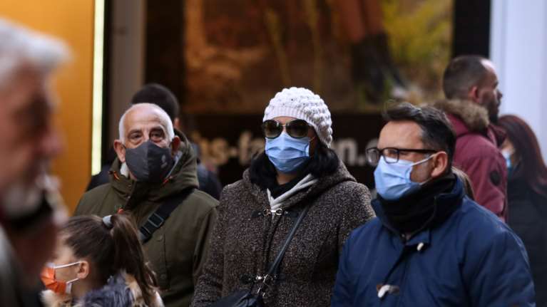 Κορονοϊός: Σε υψηλά επίπεδα τα κρούσματα με 19.584 νέα - 78 θάνατοι, στους 583 οι διασωληνωμένοι