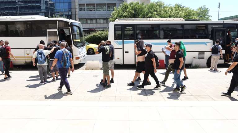 Η &quot;αθέατη&quot; συνεργασία της Greek Mafia με τους χούλιγκαν: Πώς &quot;πρόθυμοι&quot; οπαδοί γίνονται πληρωμένα εκτελεστικά όργανα