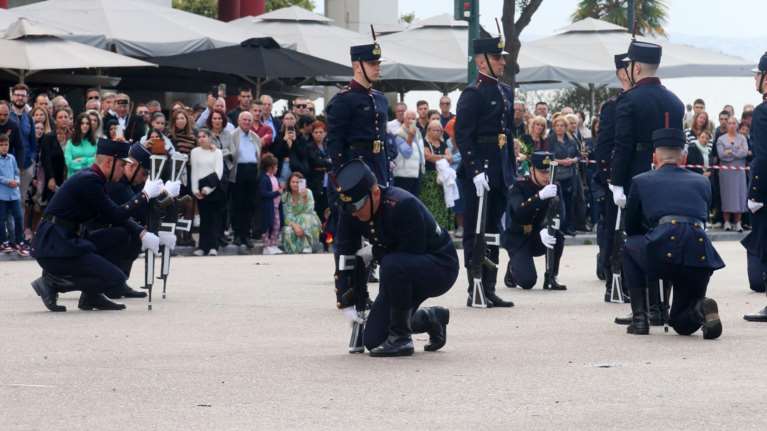 Θεσσαλονίκη: Η εντυπωσιακή επίδειξη των Ενόπλων Δυνάμεων και η "μαγεία" με τραγούδια όπως το "Φάντασμα της Όπερας"