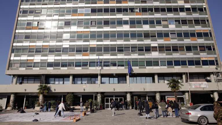 ΑΠΘ - Θύμα σεξουαλικής παρενόχλησης από καθηγητή αποκαλύπτει: &quot;Πολλές φοιτήτριες υπέφεραν για πάρα πολλά χρόνια&quot;