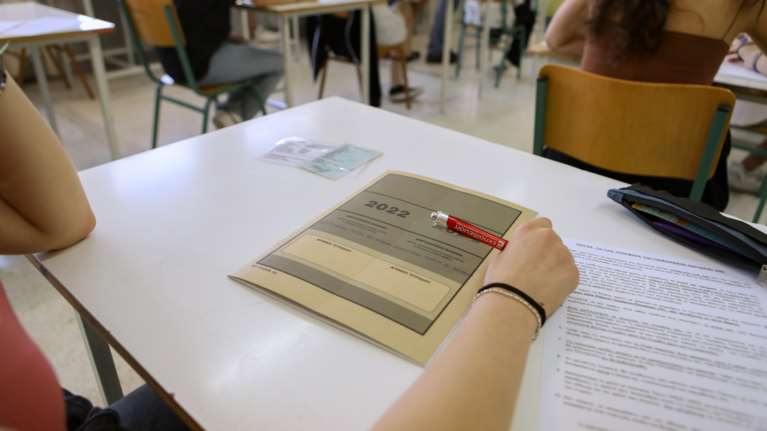 Πριν τον Δεκαπενταύγουστο οι βάσεις των Πανελλαδικών - Τι δήλωσε ο ΓΓ του υπουργείου Παιδείας