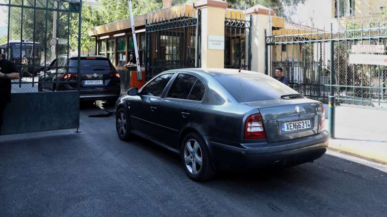 Στον εισαγγελέα ο διευθυντής της καρδιοχειρουργικής του &quot;Ιπποκράτειου&quot; για το φακελάκι - Του ασκήθηκε ποινική δίωξη [βίντεο]