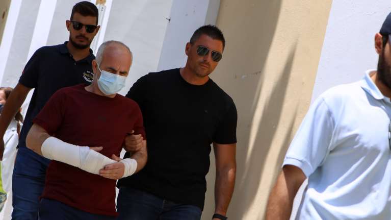 Κουκάκι: Δεν σέβεται ούτε τη μνήμη της - Εξοργίζει ο 55χρονος φονιάς που κατηγορεί τη νεκρή 46χρονη στην απολογία του