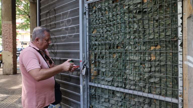 Αθήνα: Λουκέτα σε καταστήματα εστίασης για παράνομα τραπεζοκαθίσματα βάζει από σήμερα ο Δήμος [βίντεο]