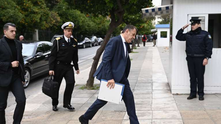 Παραμένει ο Φλώρος ΑΓΕΕΘΑ για ένα ακόμα χρόνο - Τι συζητήθηκε στο ΚΥΣΕΑ για ισραηλινούς πυραύλους και κορβέτες