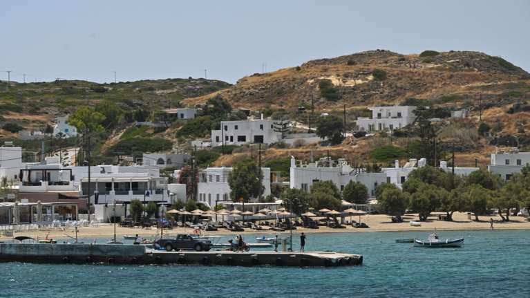 Μήλος: Έκκληση στους κατοίκους για τη στέγαση των εκπαιδευτικών - "Με ενοίκιο 550 και 700 ευρώ δεν γίνεται"