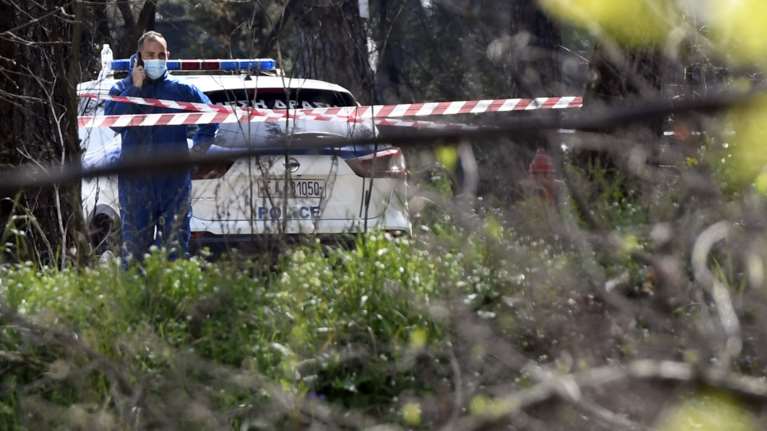 Ανατροπή στα Ιωάννινα: Αυτοκτονία λέει ο ιατροδικαστής για το πτώμα σε σακούλες σκουπιδιών - Το σημείωμα και το πιστόλι