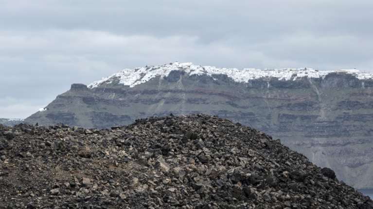 Τρέμει η Σαντορίνη: &quot;Το ρήγμα της Ανύδρου μπορεί να δώσει 6 Ρίχτερ και οι σεισμοί που έχουμε τώρα το περικυκλώνουν&quot;