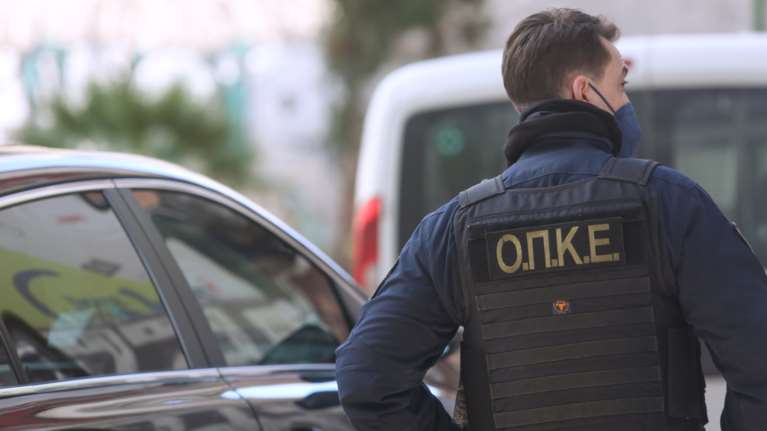 Φρίκη σε χωριό στη Φθιώτιδα: Βίαζε τη σύζυγό του και κακοποιούσε τα ανήλικα παιδιά του