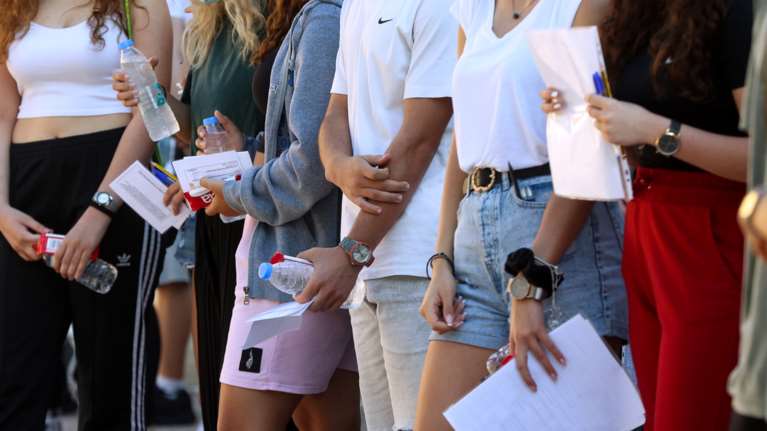 Σχολεία: Ανοίγουν στις 12 Σεπτεμβρίου - Στις 17:30 θα τελειώνουν τα μαθήματα στα μισά Ολοήμερα