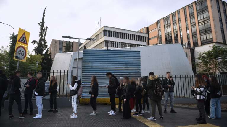 ΠΑΜΑΚ: Έφτιαξαν έξι εμβολιαστικά κέντρα μέσα στους χώρους του πανεπιστημίου