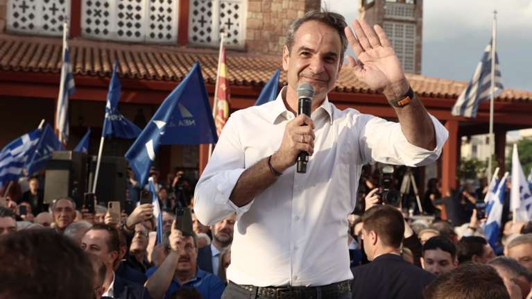 Μητσοτάκης στο Περιστέρι: Αν με θέλετε πρωθυπουργό να πάτε να ψηφίσετε, να μην πάτε στην παραλία