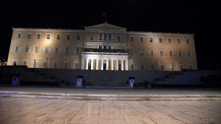 Επιτροπή Θεσμών και Διαφάνειας: Χαμός με την επίκληση του απόρρητου - Για συγκάλυψη κατηγορεί τη ΝΔ η αντιπολίτευση