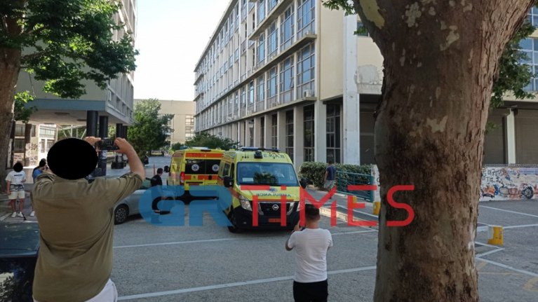 Δύο συλλήψεις για ναρκωτικά στο ΑΠΘ: Γνωστός της ΕΛΑΣ ο ένας - Είχε πέσει στο Θερμαϊκό με τις χειροπέδες