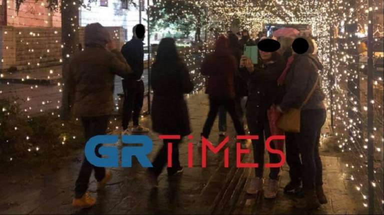 Ιωάννινα: Τα Χριστούγεννα έφεραν συνωστισμό στους στολισμένους δρόμους [εικόνες]