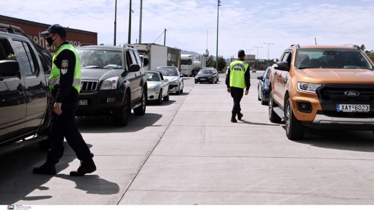 Μπλόκα Πάσχα: Αναστροφή στα διόδια για 273 Ι.Χ. μέσα σε μια μέρα - Από κόσκινο οι επιβάτες στο λιμάνι του Πειραιά - Όλα τα μέτρα