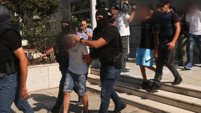 Αγία Παρασκευή: Προφυλακίστηκαν ο 35χρονος δράστης, οι τρεις συνεργοί του και η 43χρονη πρώην σύζυγος του Πολωνού καθηγητή