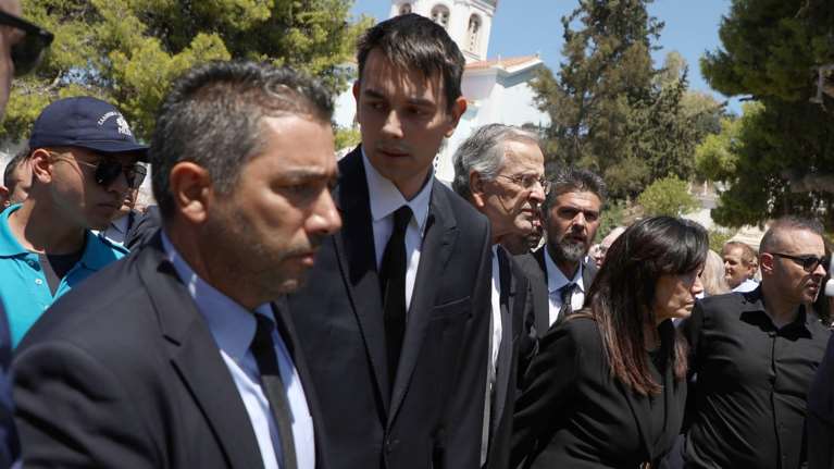 Αντώνης Σαμαράς: Σπαρακτικό μήνυμα μετά την κηδεία της κόρης του, Λένας - &quot;Μαζί της θα’ μαστε συνέχεια&quot;