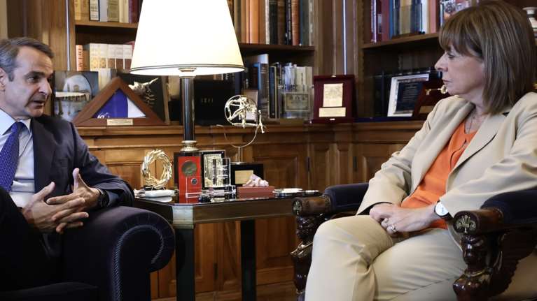 Μητσοτάκης: Σε ντουλαπάκια τα κινητά των μαθητών στα σχολεία - &quot;Το ζήτημα δεν είναι τιμωρητικό&quot;