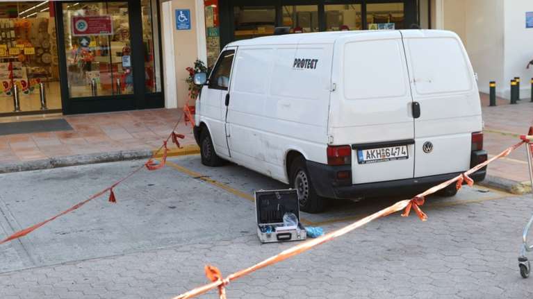 Έξι συλλήψεις για τη ληστεία σε χρηματαποστολή στο Λαύριο: Ανάμεσά τους πατέρας με γιο και ο οδηγός του βαν