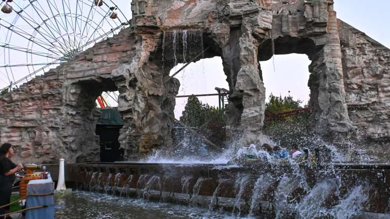 Ατύχημα στο Allou Fun Park: Δύο σοβαρά τραυματίες, στη ΜΕΘ 21χρονη - &quot;Ξύπνησα λιπόθυμος μέσα στο νερό&quot;