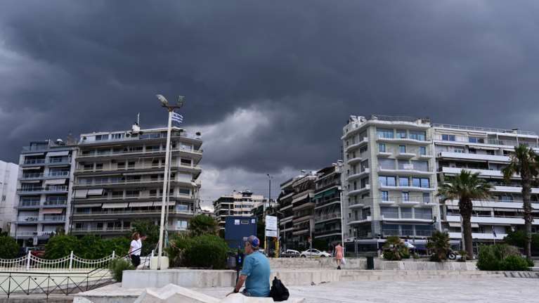 Genesis: Εφτασε στην Αττική η κακοκαιρία - Μεγάλα προβλήματα στην Β. Ελλάδα - Πού θα χτυπήσουν τα έντονα φαινόμενα  [Χάρτης - Εικόνες]