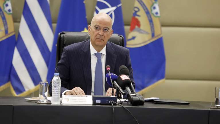 Δένδιας: Τέλος η θητεία σε Ναυτικό και Αεροπορία - Εως 100 ευρώ τον μήνα στους φαντάρους - Ολες οι αλλαγές στο στράτευμα