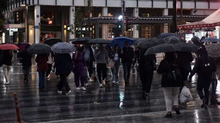Νέο έκτακτο δελτίο καιρού: Επιδείνωση από το βράδυ με καταιγίδες και πτώση θερμοκρασίας - Θα χτυπηθεί και η Αττική