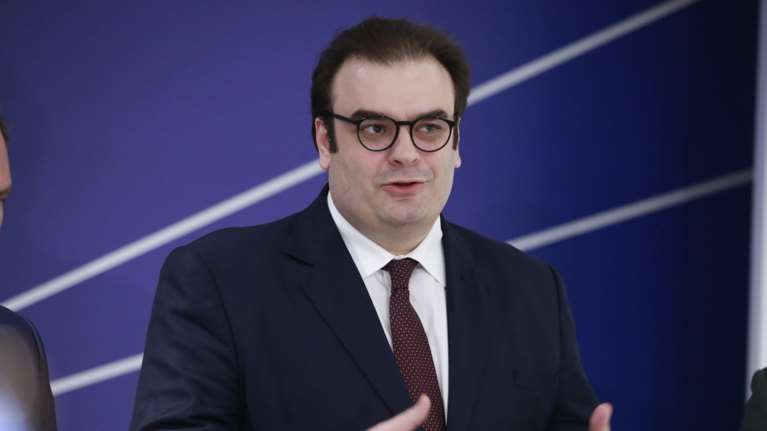 Η πρώτη ελληνική αντίδραση στους δασμούς Τραμπ: Ιστορική στροφή στον προστατευτισμό, λέει ο Πιερρακάκης