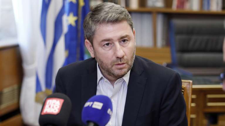 Ανδρουλάκης: Η κωλοτούμπα Βρούτση μυρίζει παρασκήνιο και διαπραγματεύσεις κάτω από το τραπέζι