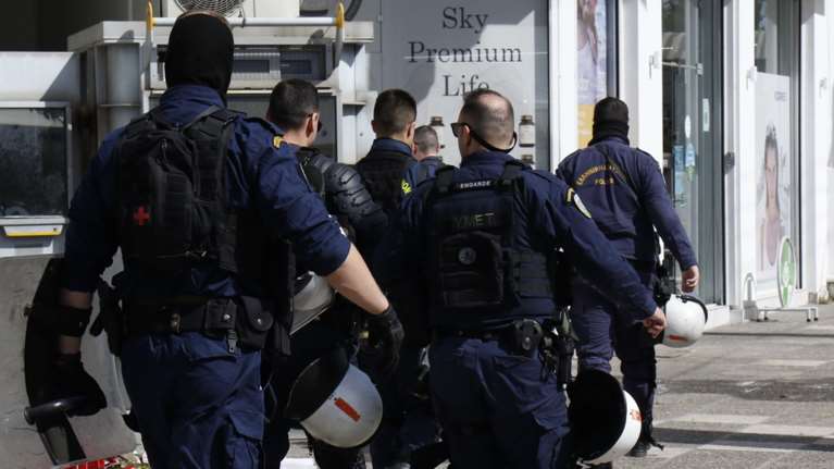 Άγιοι Ανάργυροι: Απομακρύνθηκαν 4 αστυνομικοί από το ΑΤ - Ποιες είναι οι ευθύνες αξιωματικού, επόπτριας και φρουρού