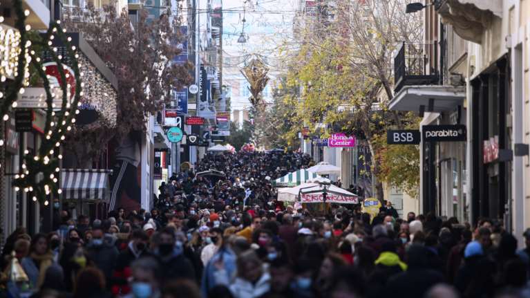 Πλεύρης: Τα κρούσματα ενδεχομένως να αυξηθούν πάρα πολύ -  Παράθυρο για επέκταση υποχρεωτικού εμβολιασμού