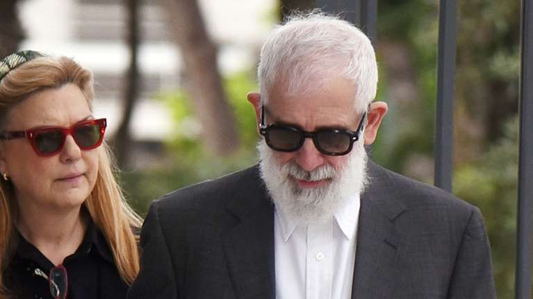 Απών από τη σημερινή δίκη ο Φιλιππίδης: &quot;Εχει πρόβλημα υγείας, δεν μπορεί να σταθεί στα πόδια του&quot;