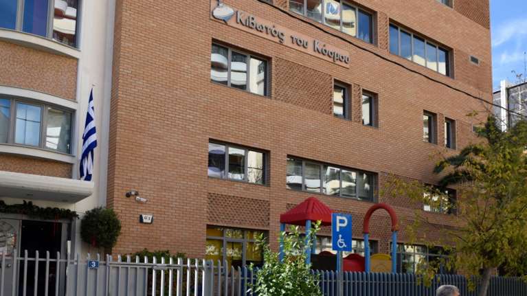 Κιβωτός του Κόσμου: &quot;Με εκβίαζε για να μη μιλήσω&quot; - Η καταγγελία σοκ 18χρονου και ο ρόλος του πατέρα Αντώνιου