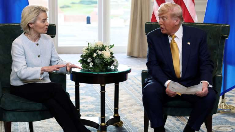 Φον ντερ Λάιεν: Η συμφωνία με τις ΗΠΑ είναι &quot;ισχυρή, αν όχι τέλεια&quot;